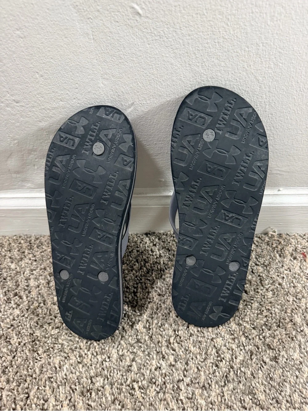 Under Armour Men’s Black and Gray Flip Flops